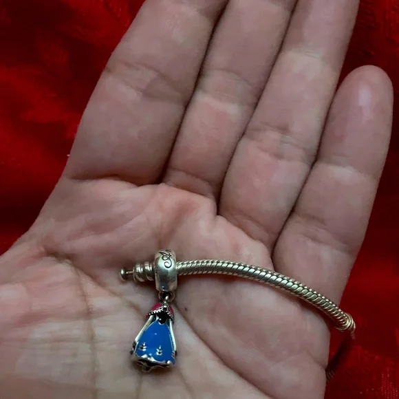 Kid's❄️ PANDǑRA with charm from Frozen ❄️⛄️ - Picture 6 of 9